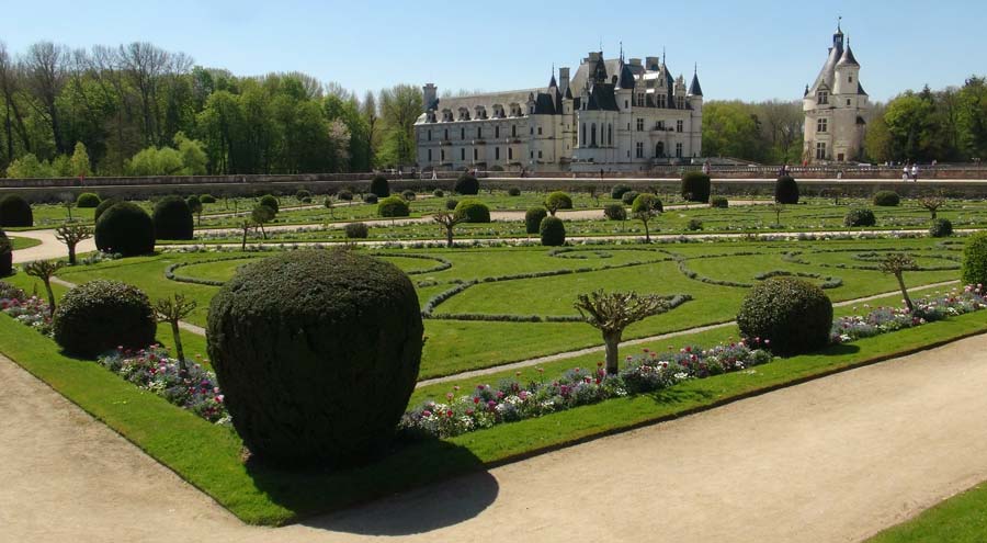 View across Diane de Poitier's garden to the Chateau de Chenonceau